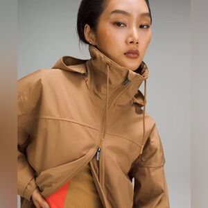 Lululemon Relaxed Fit Rain Shell